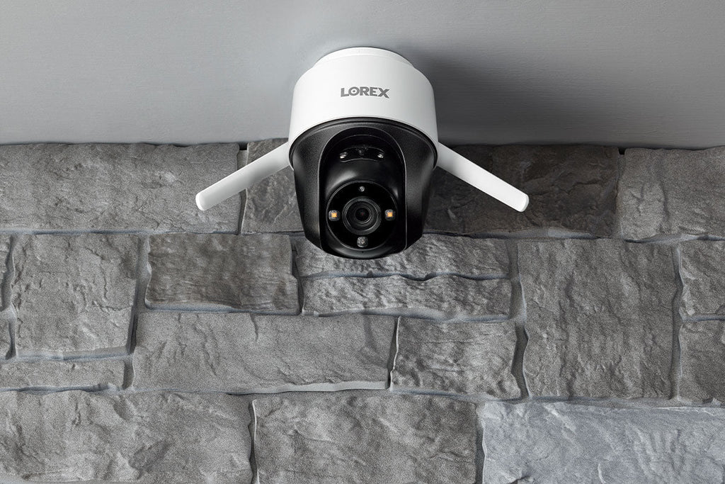 Lorex 2K Pan-Tilt Outdoor Wi-Fi Security Camera (64GB)